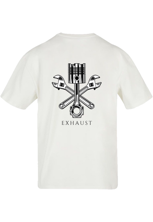 Clásica camiseta de color White extra larga con imagen de un Pistón y llaves inglesas en color (gris plata) impreso en la parte trasera.